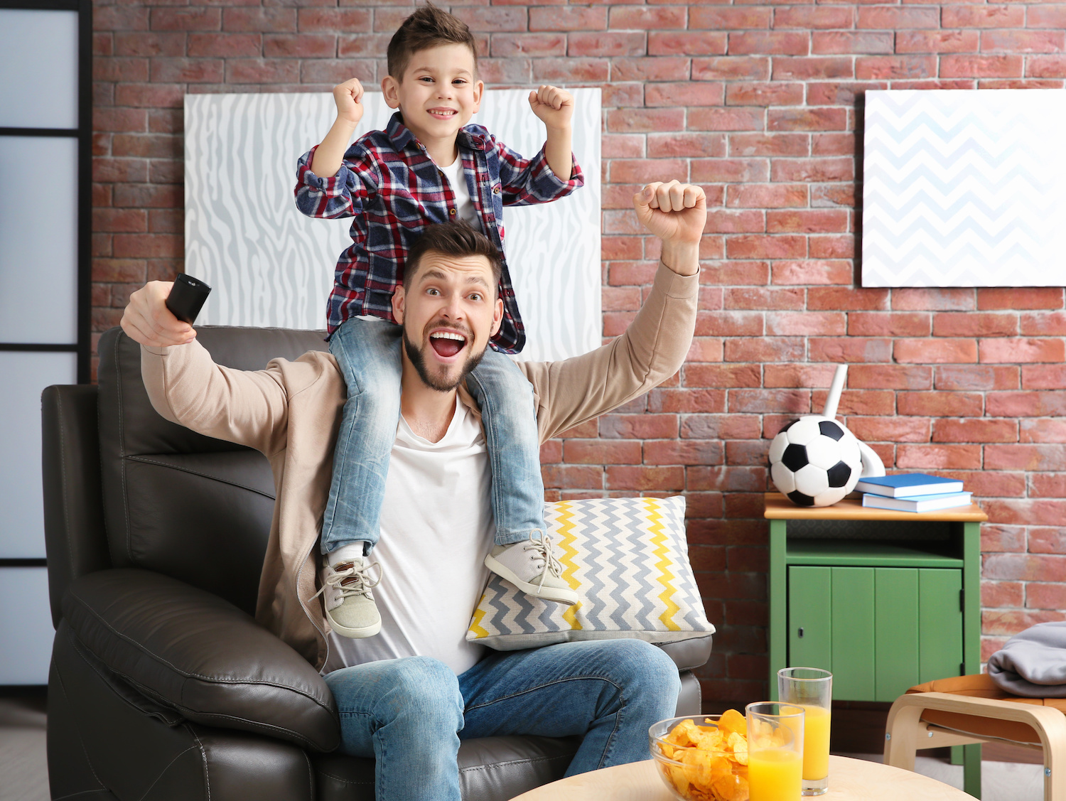 Thanksgiving Day Football Games Frequent ads